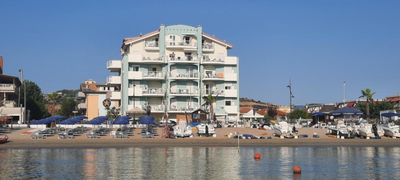 Residence Acquasuite Martinsicuro Esterno foto