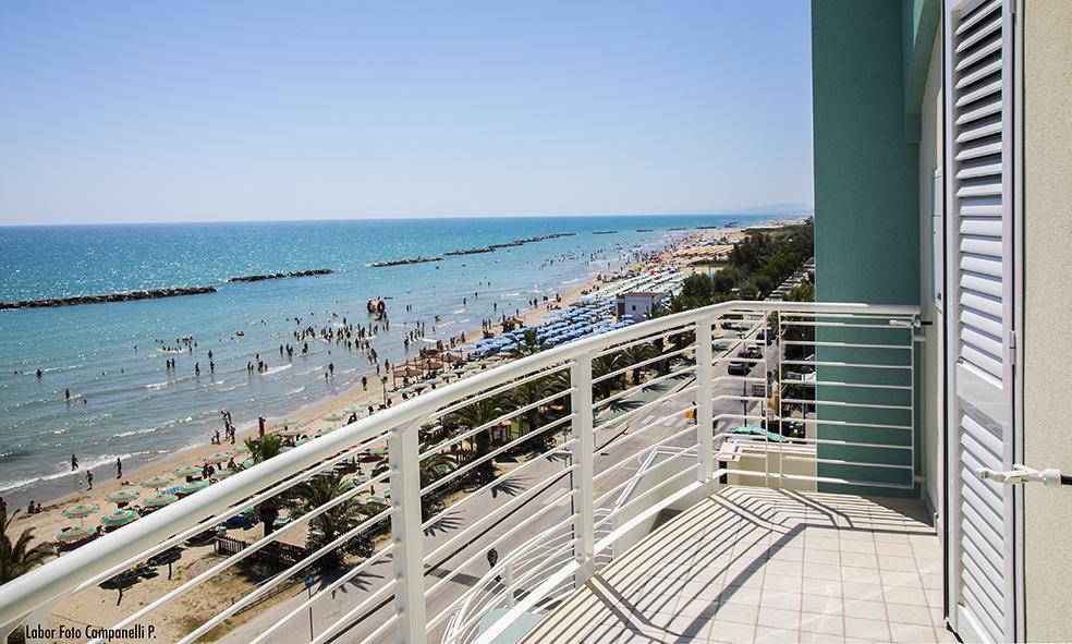 Residence Acquasuite Martinsicuro Esterno foto