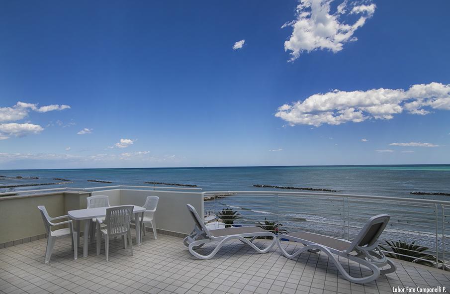Residence Acquasuite Martinsicuro Esterno foto