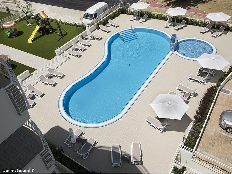 Residence Acquasuite Martinsicuro Esterno foto