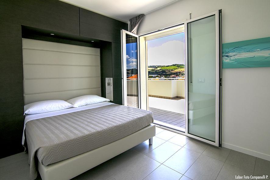 Residence Acquasuite Martinsicuro Esterno foto